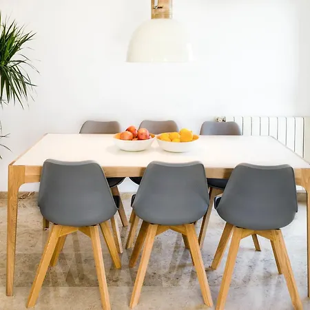 Apartup Levante Skyline Apartment